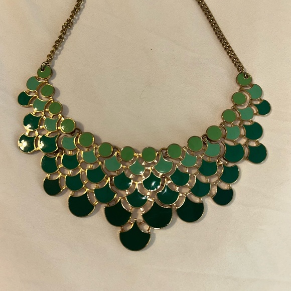 Francesca’s statement necklace - Picture 2 of 2